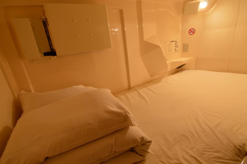 Capsule Inn Oszaka Kültér fotó