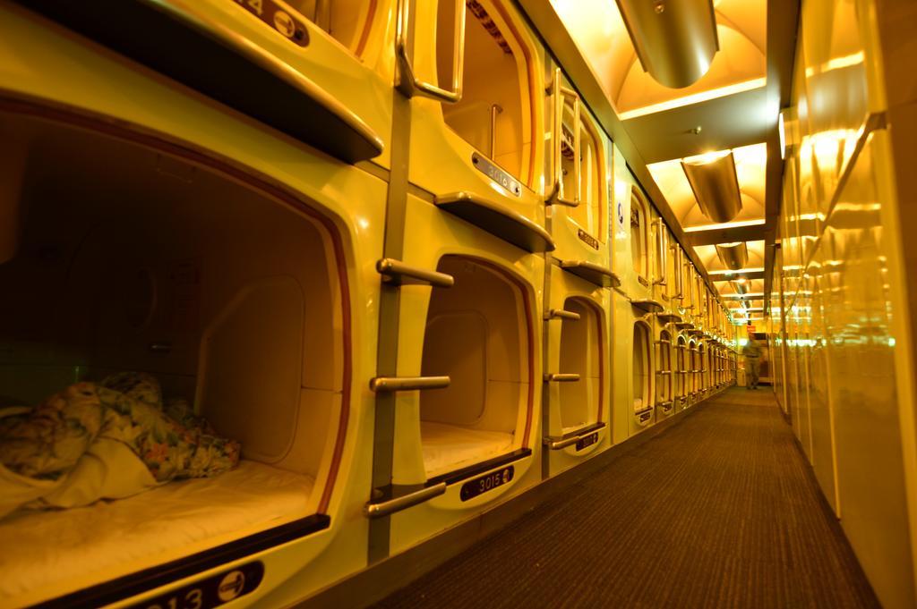Capsule Inn Oszaka Kültér fotó
