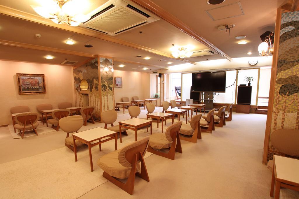 Capsule Inn Oszaka Kültér fotó