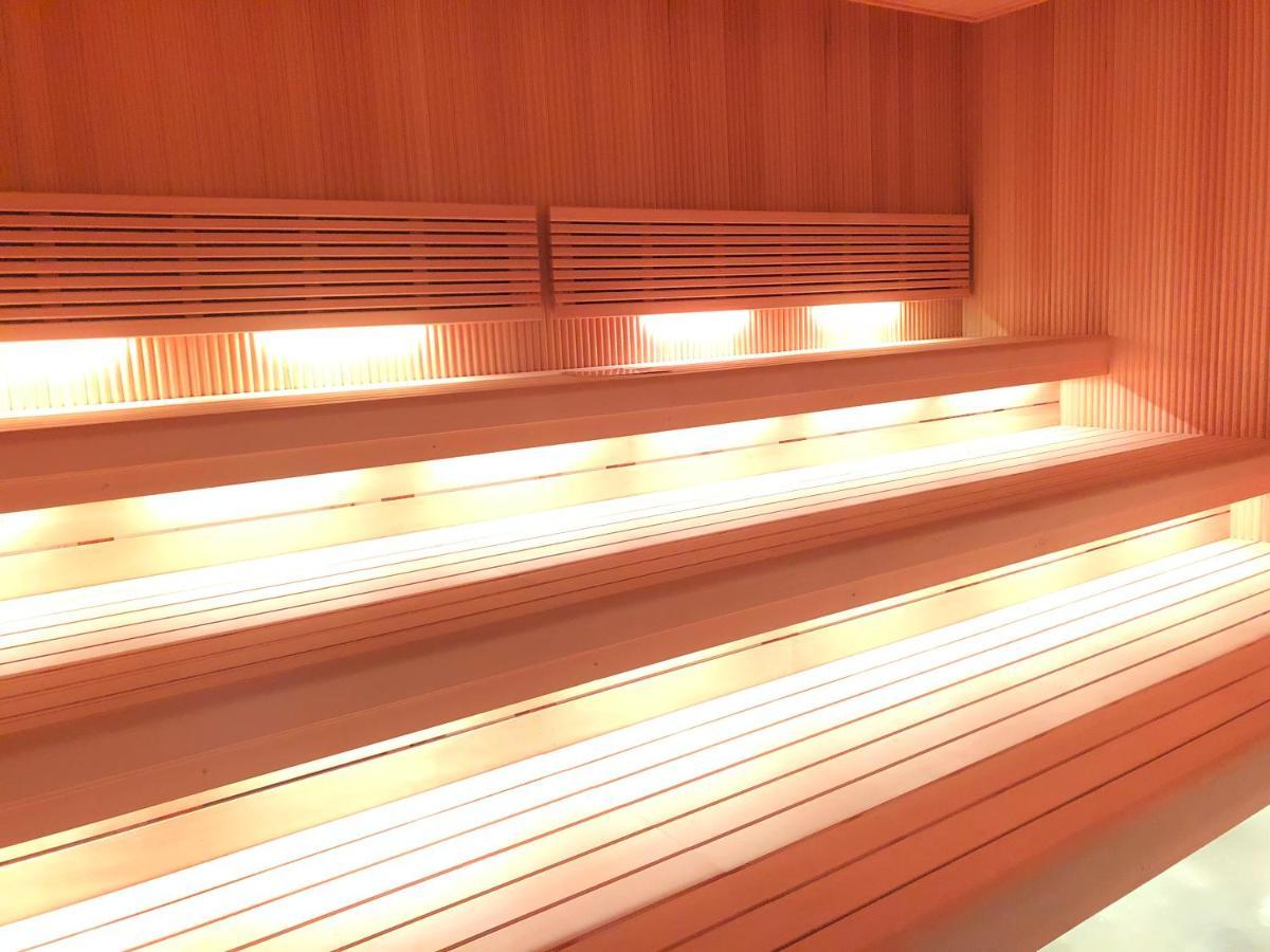 Capsule Inn Oszaka Kültér fotó